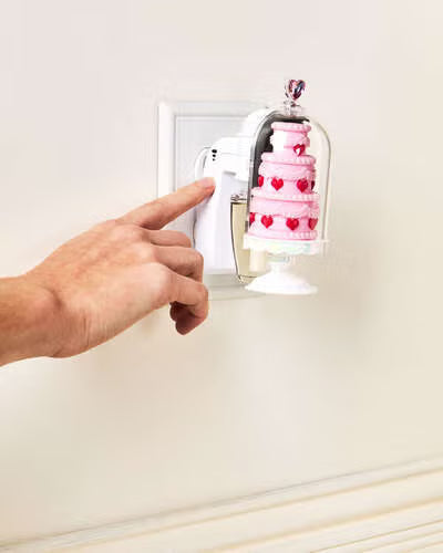 Tiered Cake in Case Scent Control™ Nightlight