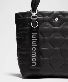 Never Lost Keychain - Black/White/Silver