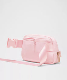 Everywhere Belt Bag with Long Strap 1L
