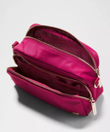 Everywhere Crossbody Bag 2L Metal Hardware