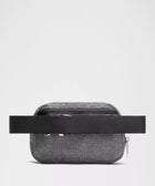 Everywhere Belt Bag 1L Glitter - Dark Silver/Graphite Grey/Silver