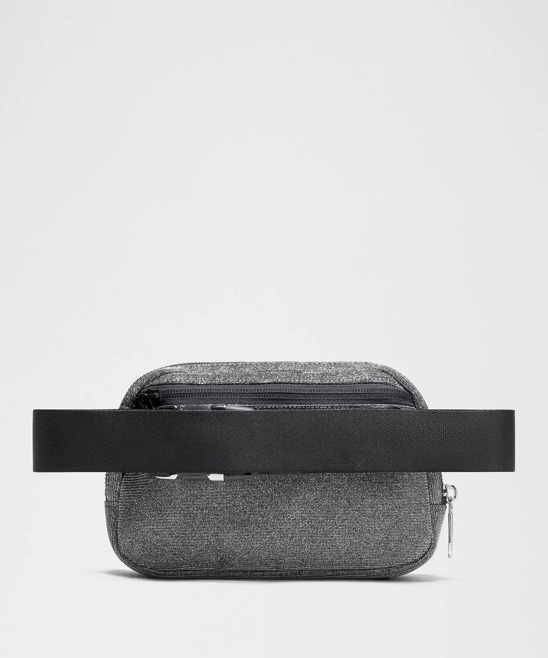 Everywhere Belt Bag 1L Glitter - Dark Silver/Graphite Grey/Silver