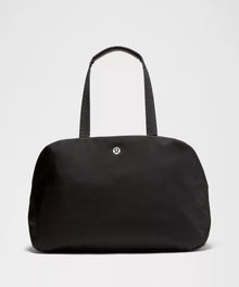 City Essentials Bag 25L - Black