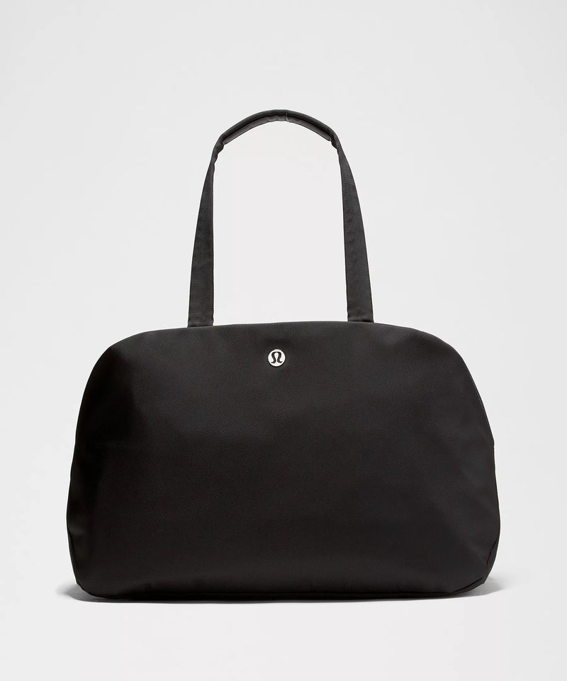 City Essentials Bag 25L - Black